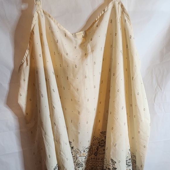 Torrid Ivory Blouse with Delicate Print - Picture 2 of 3